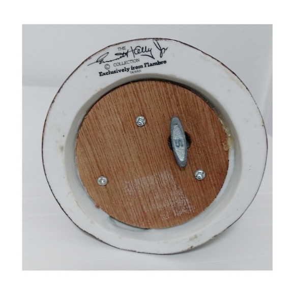 Flambro Emmett Kelly Jr Collection. Musical Clown Figurine - Picture 5 of 6